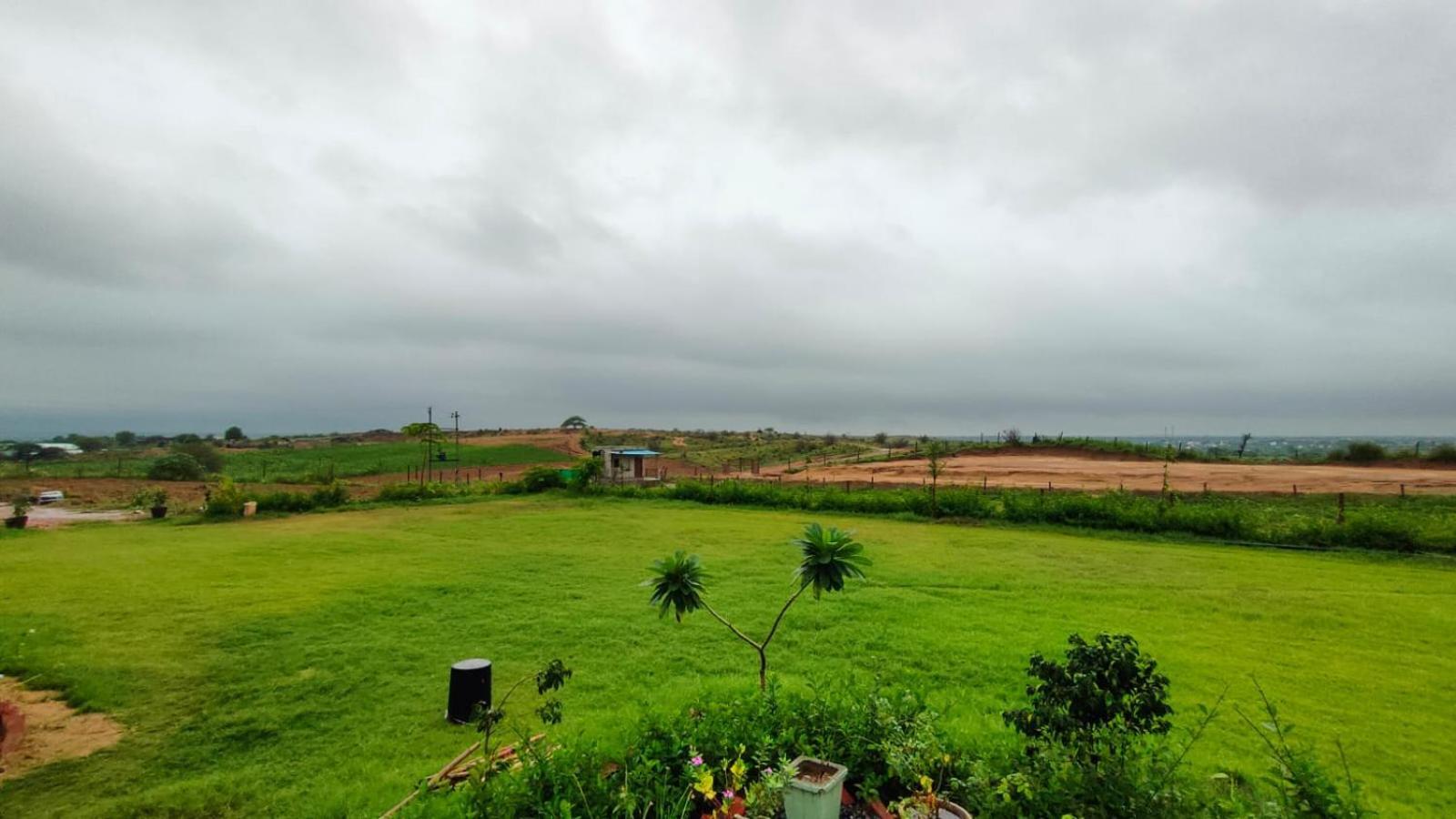 Narayana'S Abode Villa Puskár Kültér fotó